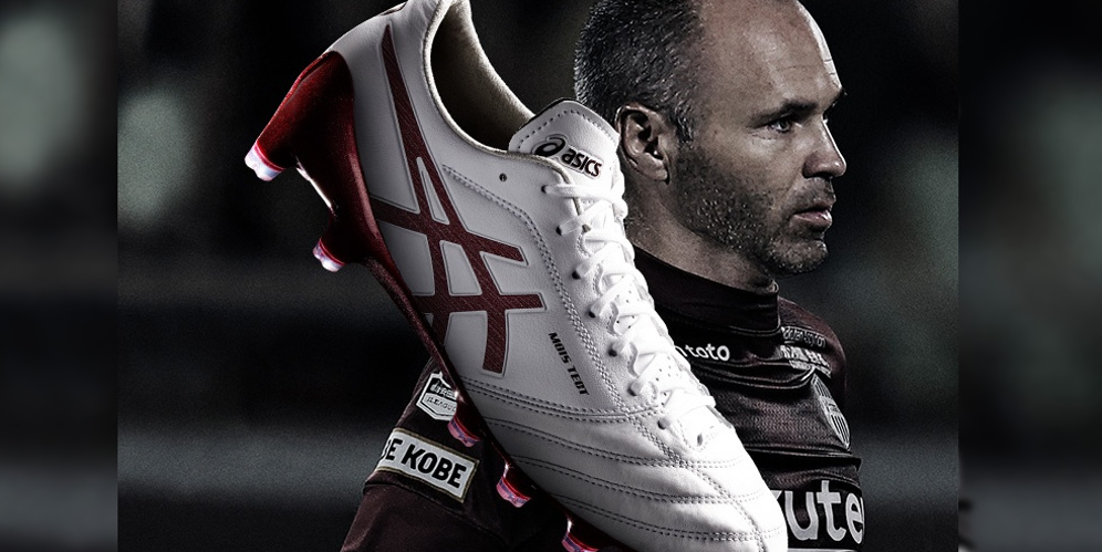 Iniesta Akhirnya Murtad dari Nike